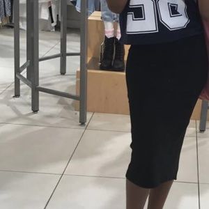 Black pencil skirt size small
